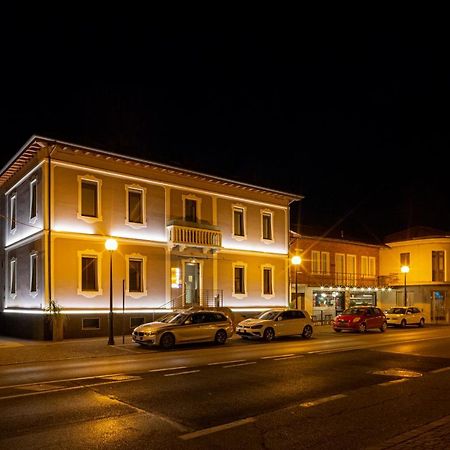 Ex-L Hotell Fiume Veneto Exteriör bild