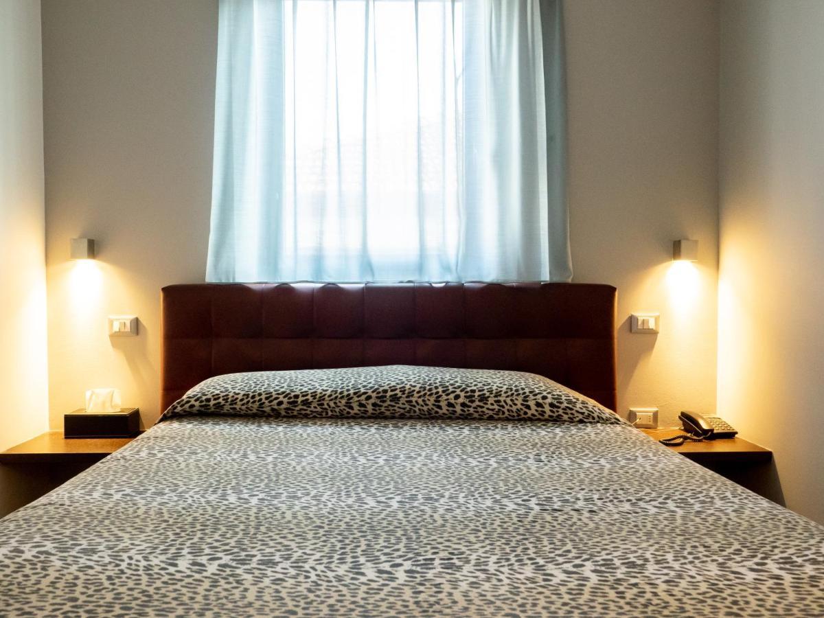 Ex-L Hotell Fiume Veneto Exteriör bild