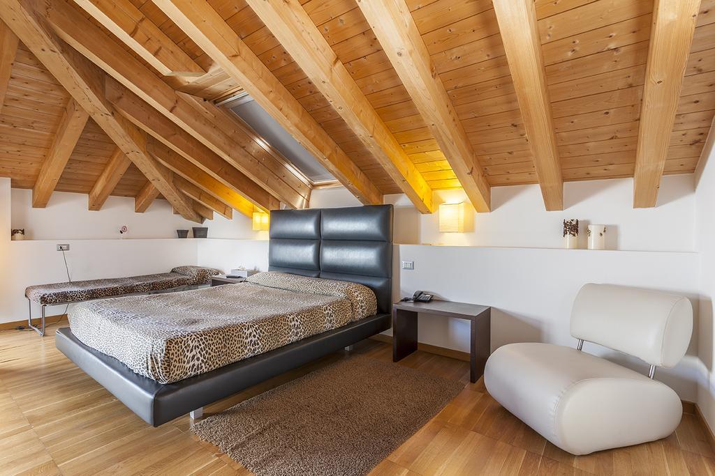 Ex-L Hotell Fiume Veneto Exteriör bild